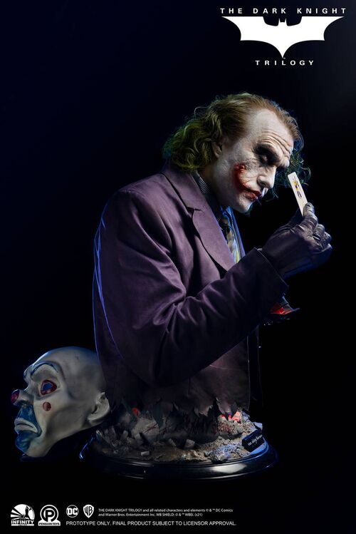 DC Comics: The Dark Knight - The Joker 1:1 Scale Bust