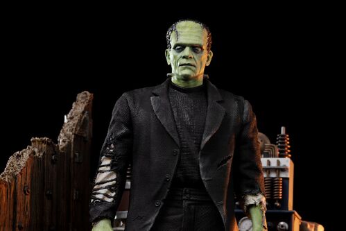 Universal Monsters: Frankenstein Monster Deluxe 1:10 Scale Statue